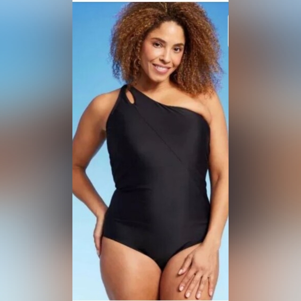 NWT LANDS END  One Shoulder One Piece Swimsuit.  Womens.  Size Large.   Black